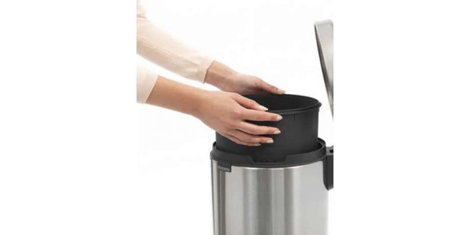Brabantia Treteimer NewIcon Fingerprint Proof 12 l, Silber matt