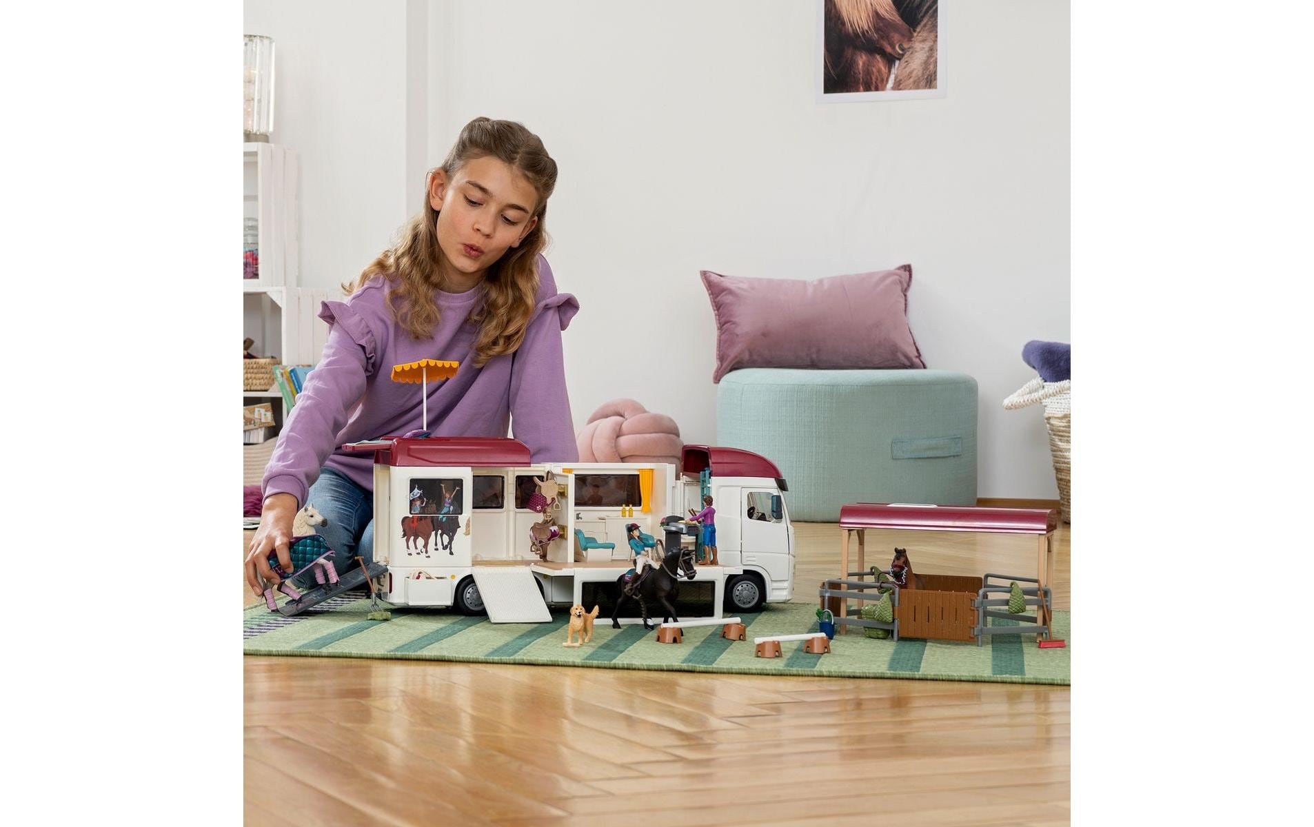 Schleich Spielfigurenset Horse Club Pferdetransporter
