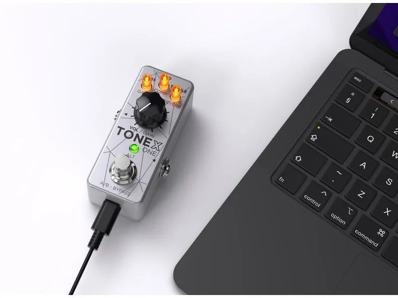 IK Multimedia Pedal Tonex One Bass Edition