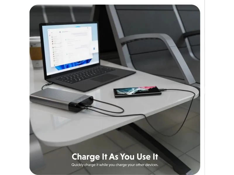 HYPER Powerbank HyperJuice 245W USB-C Battery Pack 27000 mAh HYPER Powerbank HyperJuice 245W USB-C Battery Pack 27000 mAh