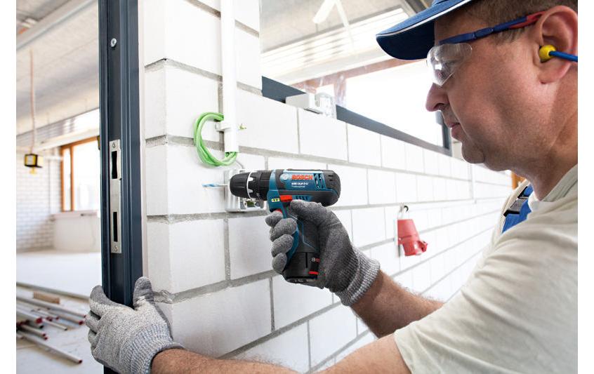 Bosch Professional Akku-Schlagbohrschrauber GSB 12 V-15 + L-Boxx Clic&go Solo