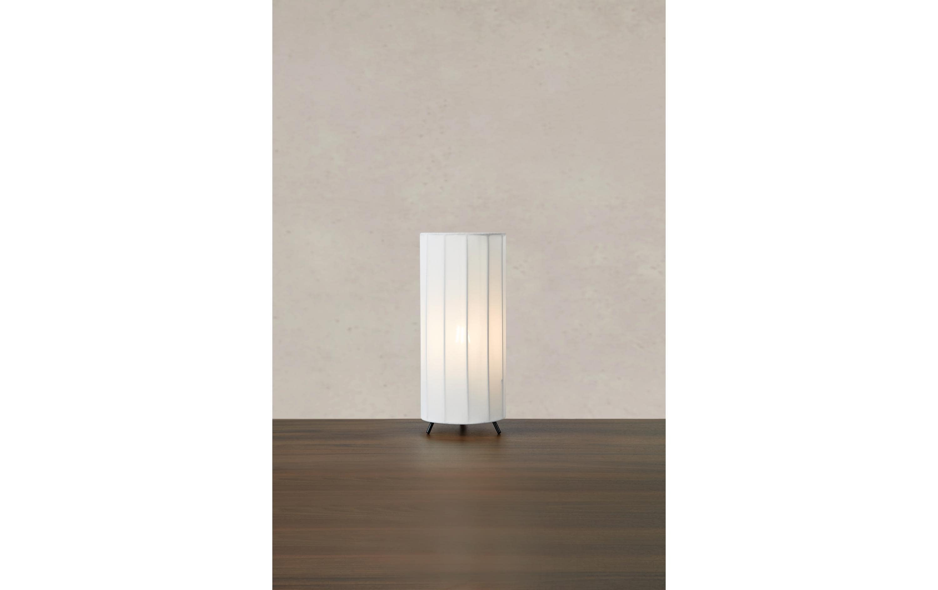 Markslöjd Hikari Tischleuchte Weiss/Schwarz Markslöjd Hikari Tischleuchte Weiss/Schwarz