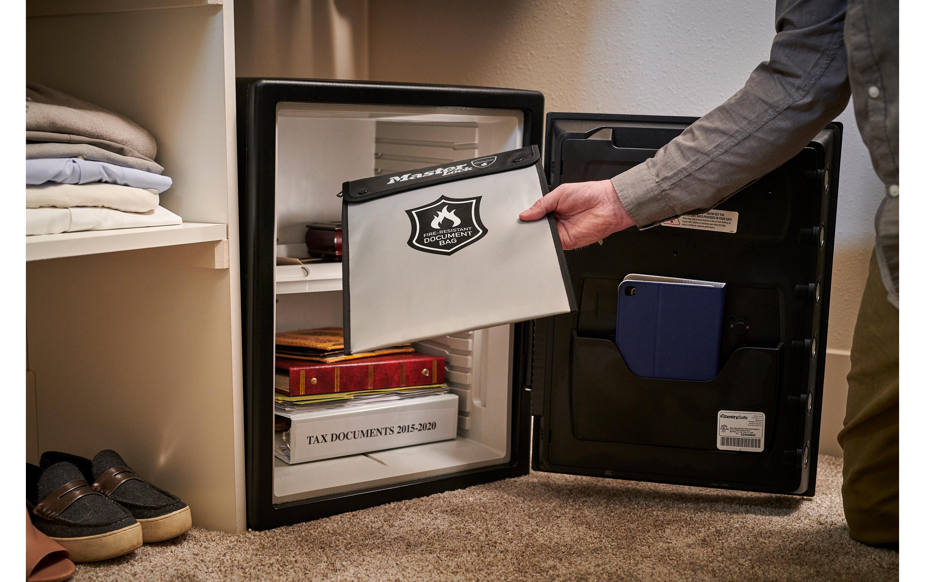 Masterlock Dokumententasche Feuer- und Wasserbeständig