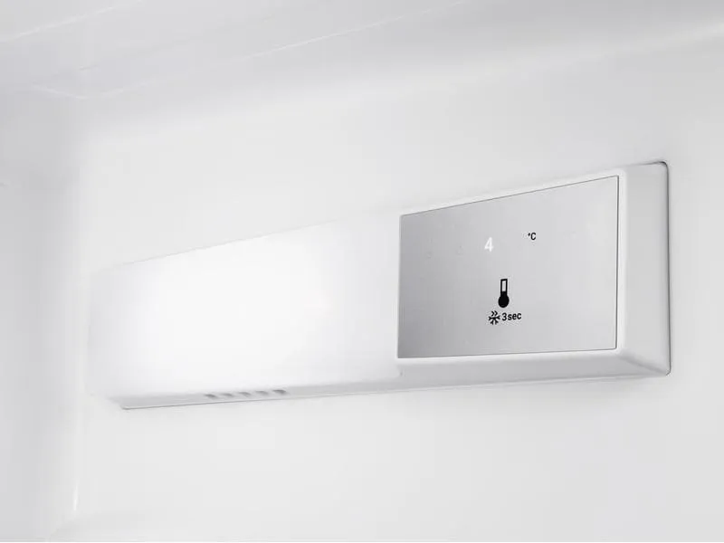 Electrolux Kühl-Gefrierkombination ST281F, Rechts/Wechselbar Electrolux Kühl-Gefrierkombination ST281F, Rechts/Wechselbar