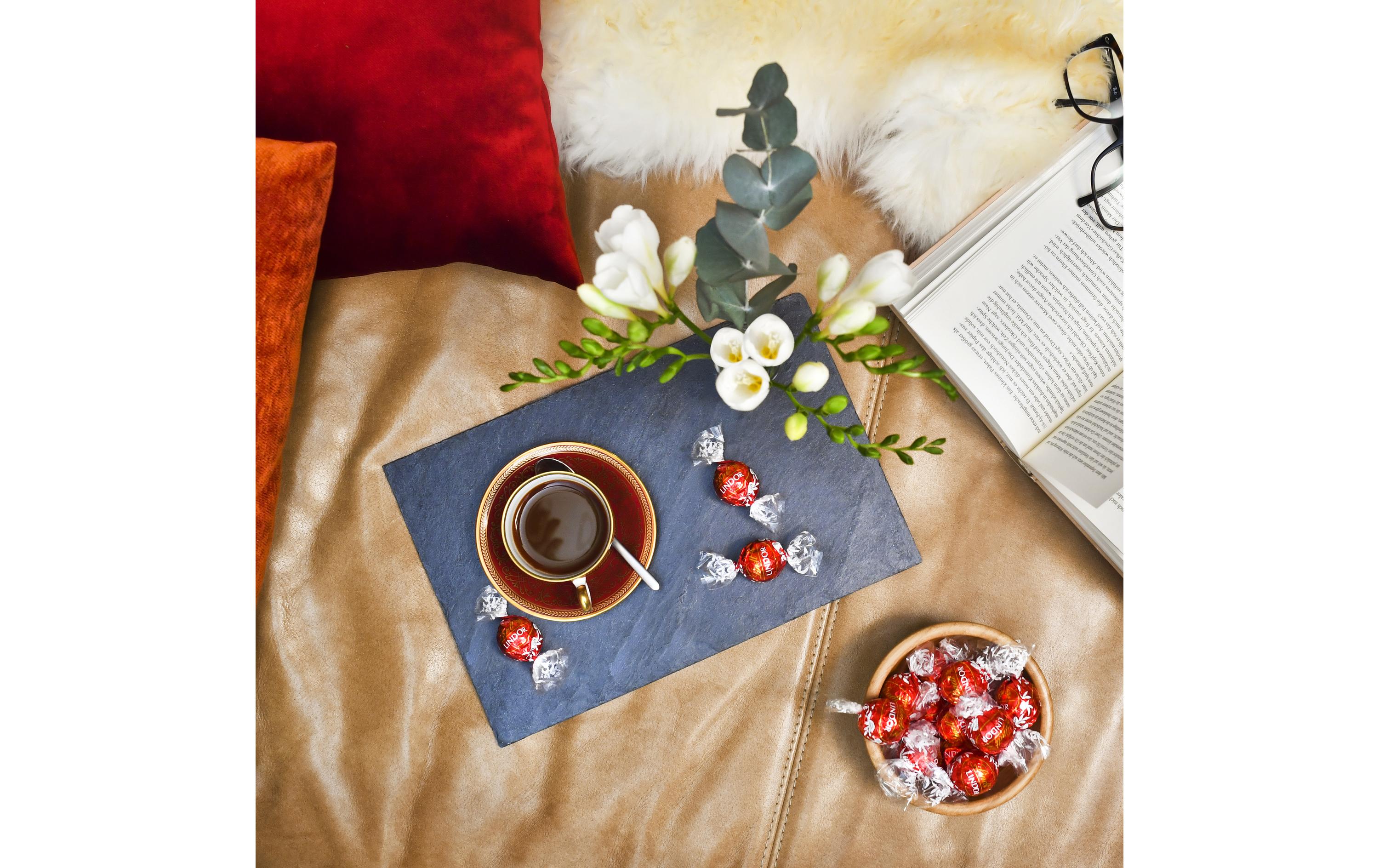 Lindt Pralinen Lindor Milch Geschenkbox Alles Liebe 187 g Lindt Pralinen Lindor Milch Geschenkbox Alles Liebe 187 g