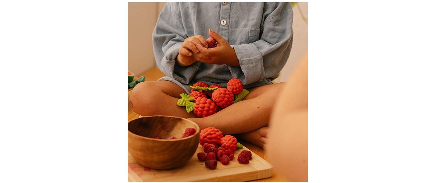 Oli&Carol Beissring Valery the Raspberry