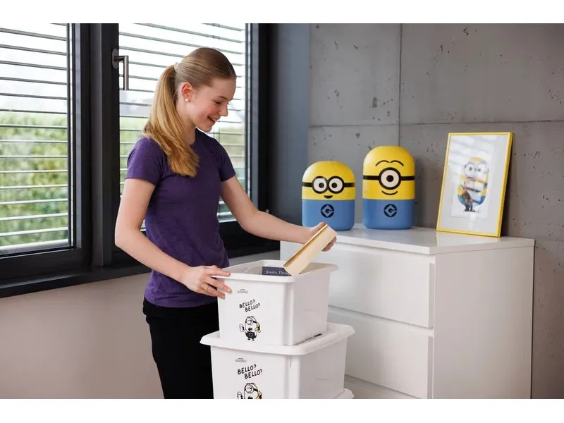 keeeper Karolina minions bello keeeper Karolina minions bello