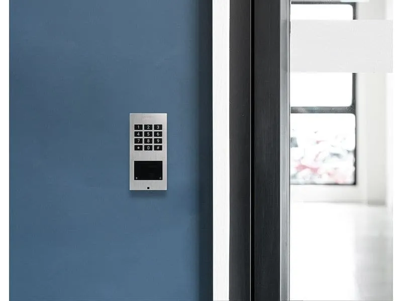 Doorbird Zutrittskontrollsystem A1121 Aufputz PoE-fähig, Edelstahl Doorbird Zutrittskontrollsystem A1121 Aufputz PoE-fähig, Edelstahl