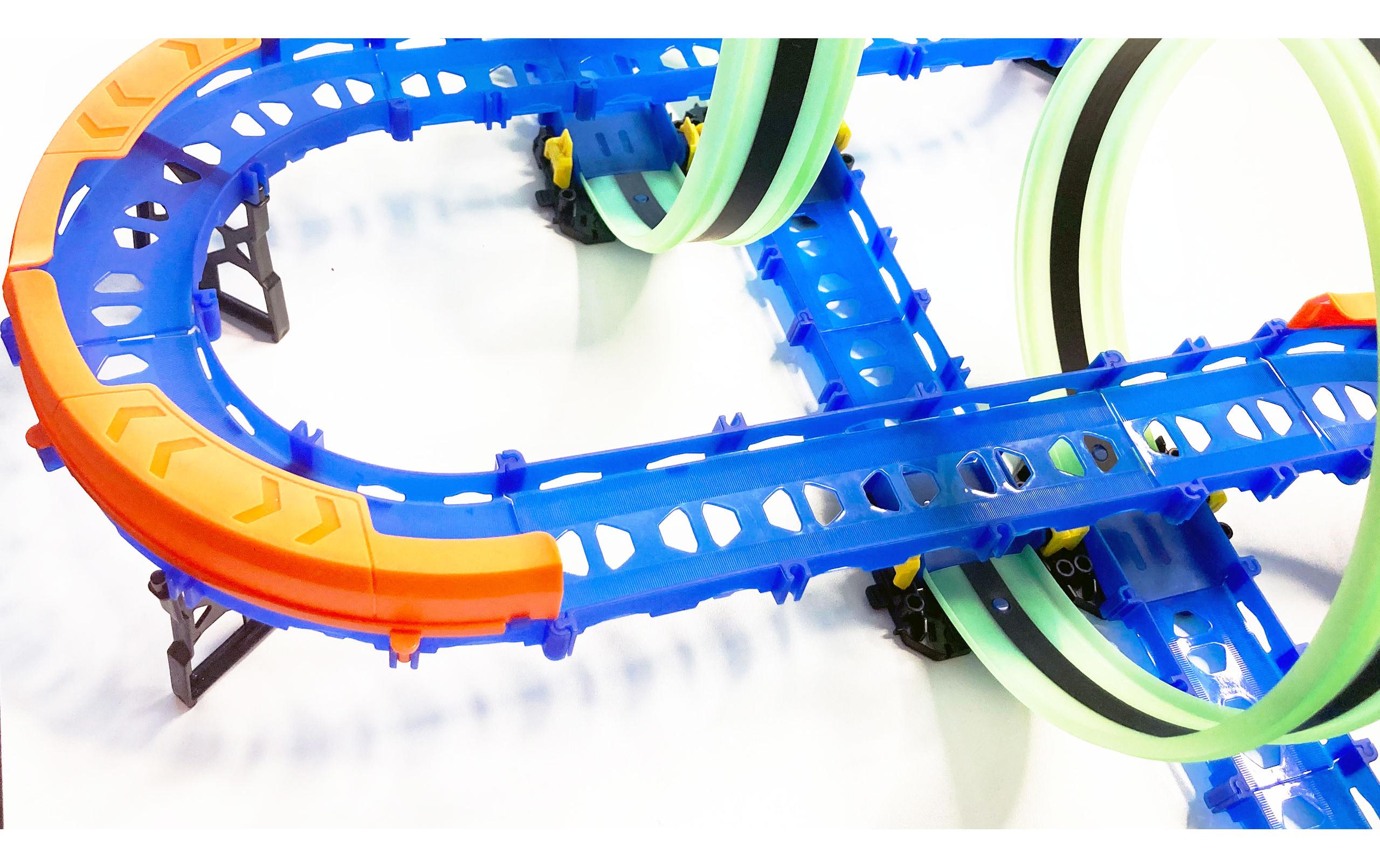 Amewi Magic Traxx Glow Rennbahn 113-teilig mit 2 Autos