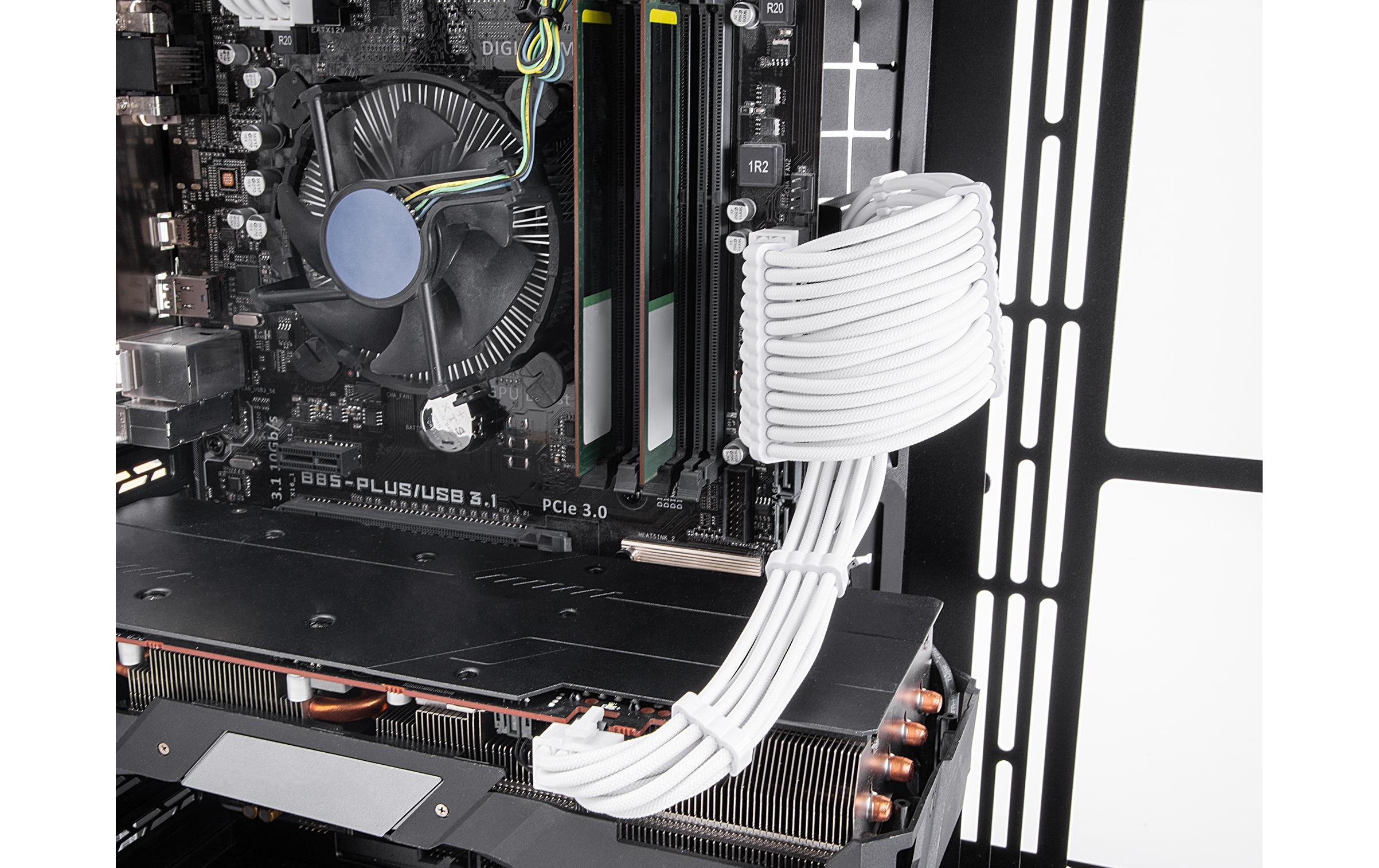 Delock Stromverlängerungskabel Set 5-teilig Sleeved mit Kabelkämmen