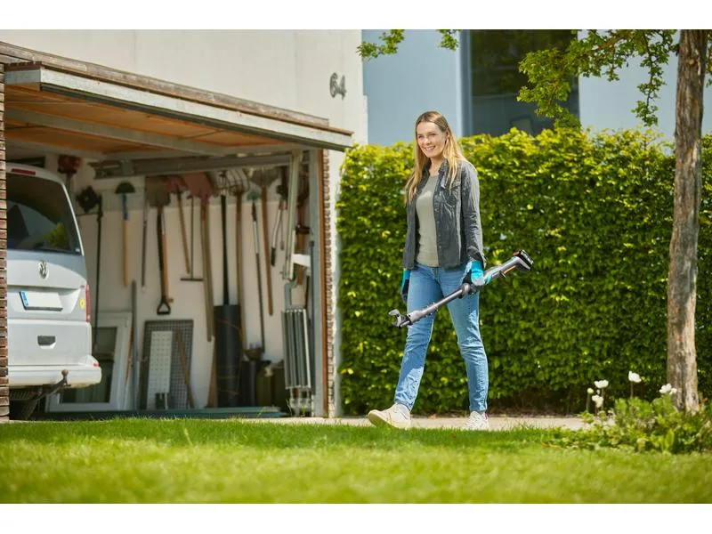 GARDENA Akku-Astschere EasyCut 110/18 V P4A solo