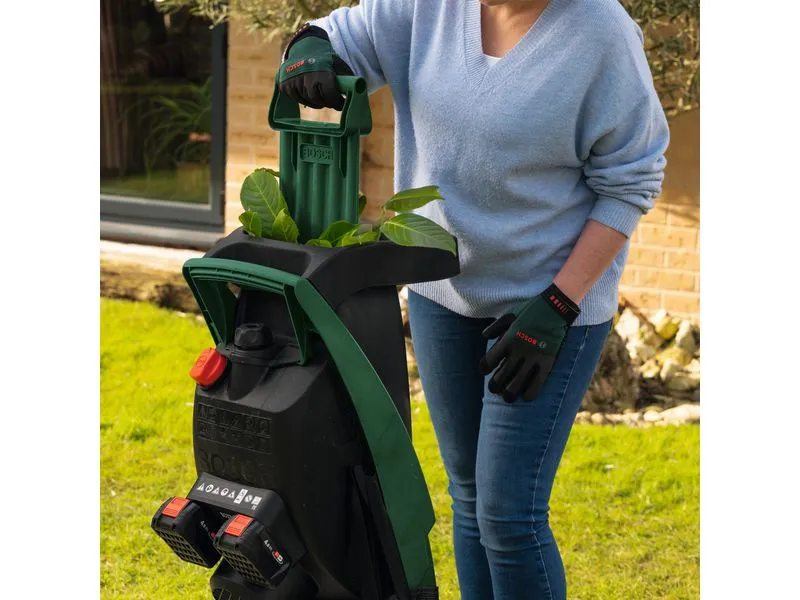 Bosch Häcksler UniversalShredder 2x18 V-25 25 mm 2x Akku