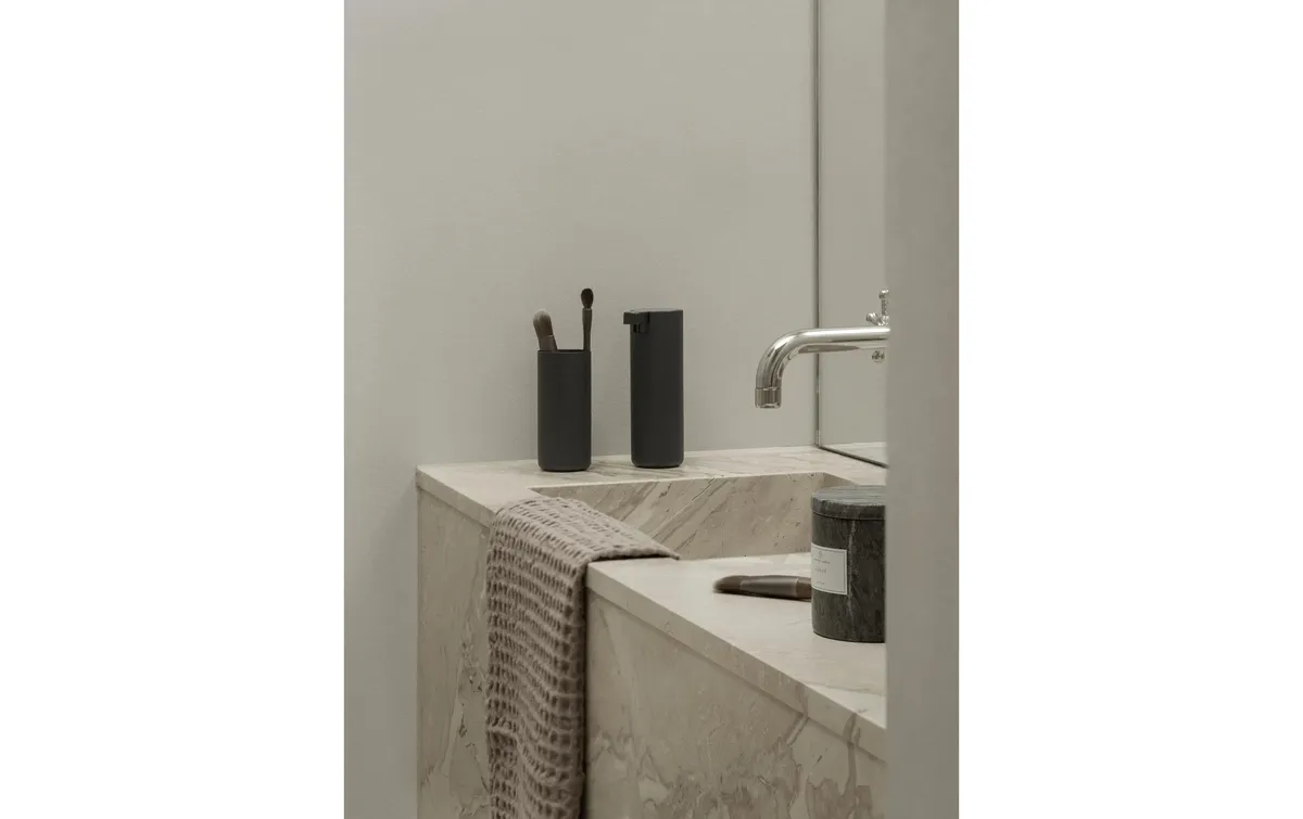 Blomus Zahnputzbecher Modo Rof Schwarz Blomus Zahnputzbecher Modo Rof Schwarz