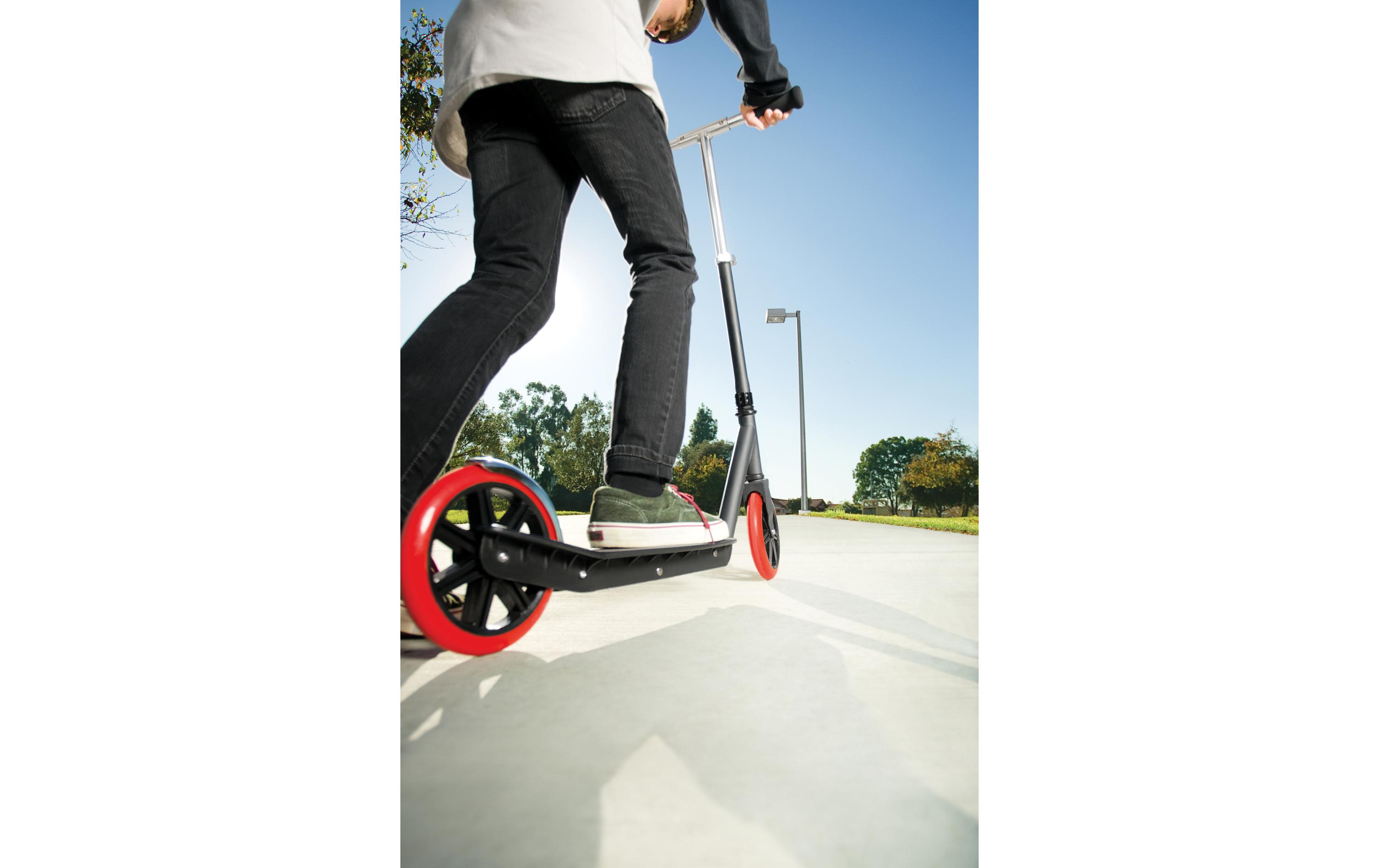 Razor Scooter Carbon Lux, Schwarz 23L