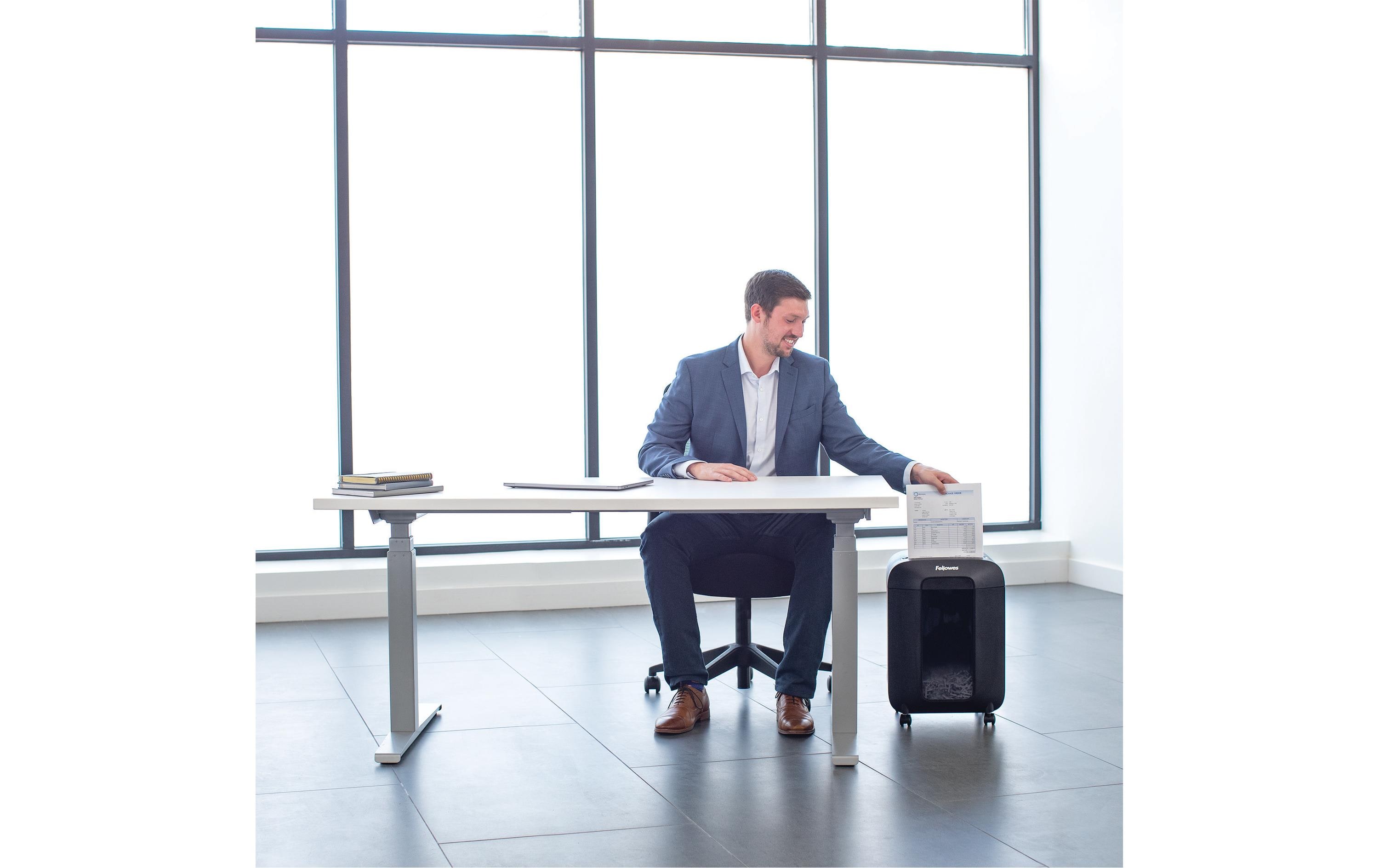 Fellowes Aktenvernichter Powershred LX85 P-4, 12 Seiten