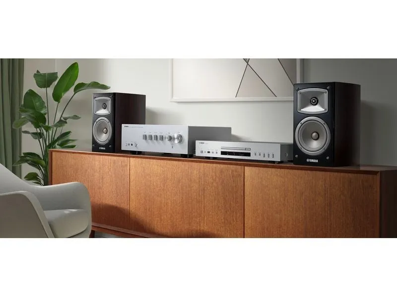 Yamaha CD-Player CD-S303 Silber Yamaha CD-Player CD-S303 Silber