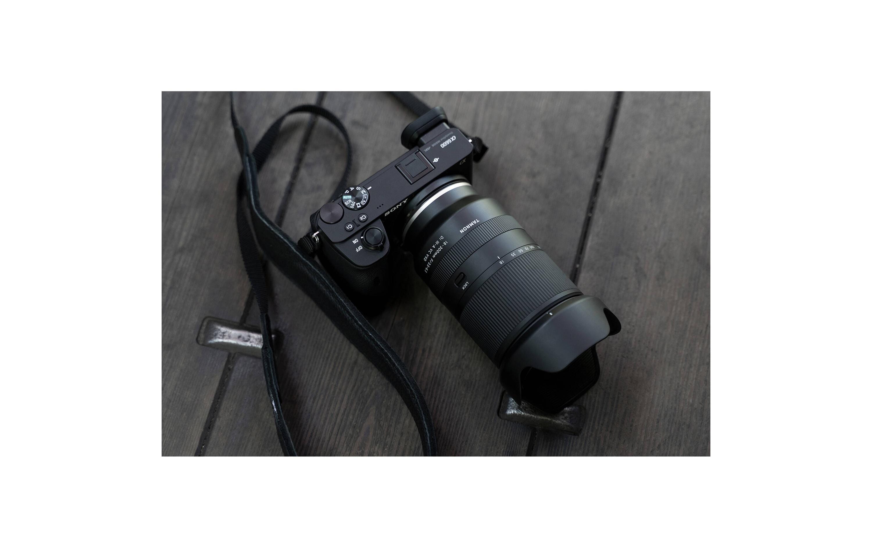 Tamron Zoomobjektiv AF 18-300mm F/3.5-6.3 Di III-A VC Sony E-Mount Tamron Zoomobjektiv AF 18-300mm F/3.5-6.3 Di III-A VC Sony E-Mount