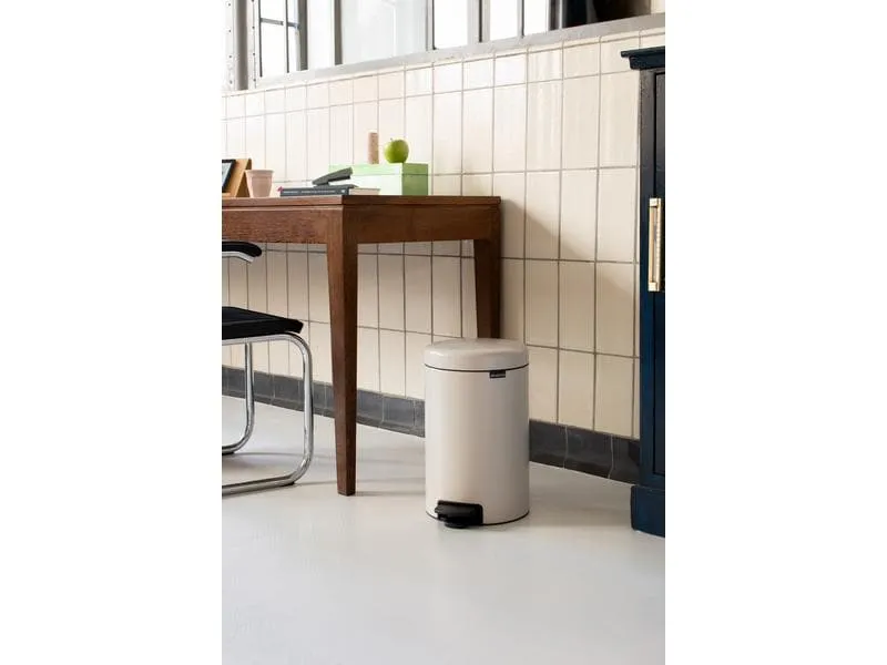Brabantia Treteimer NewIcon 12 l, Soft Beige Brabantia Treteimer NewIcon 12 l, Soft Beige