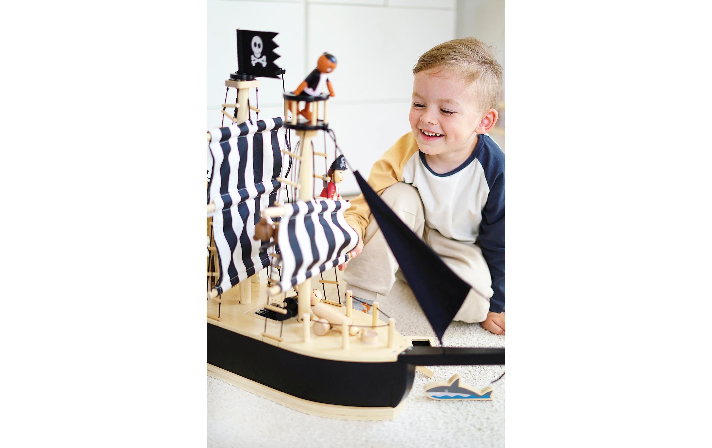 small foot Piratenschiff