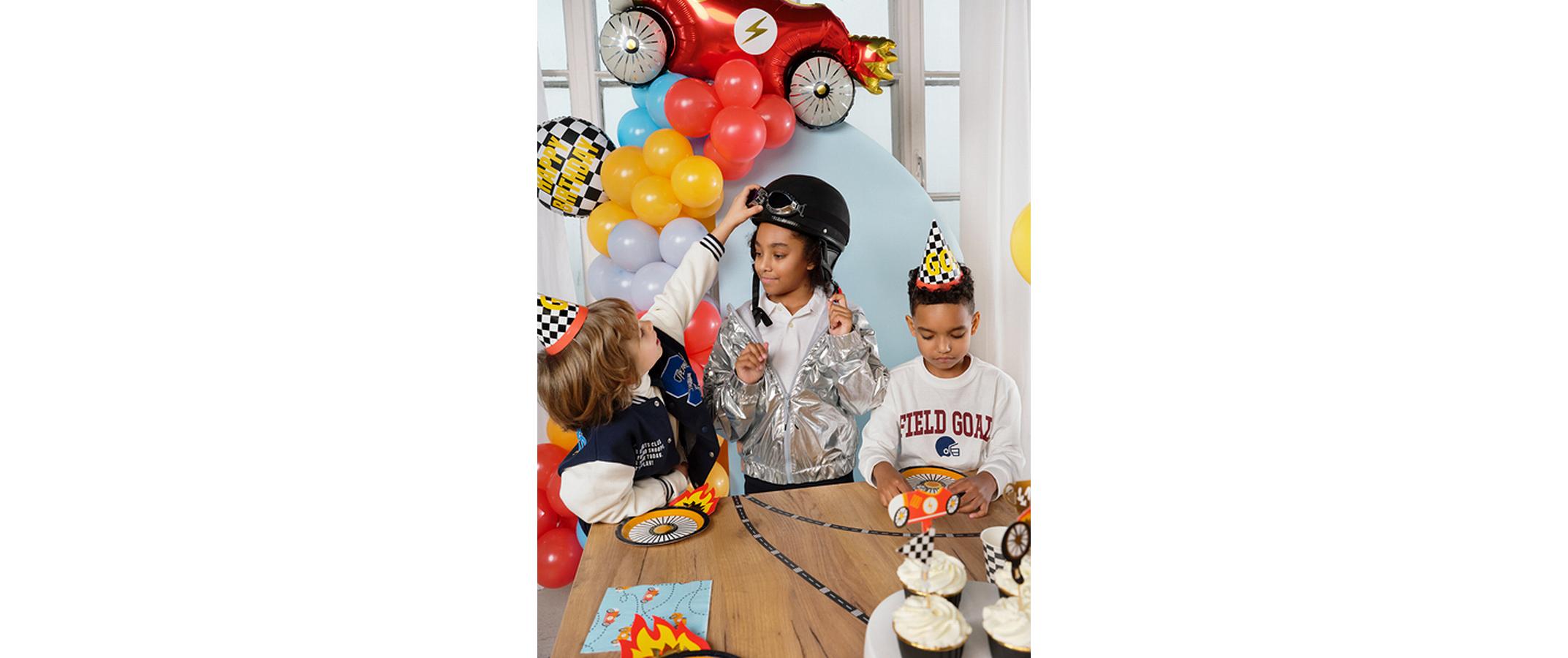 Partydeco Kuchen-Topper Auto mix, 12 cm, 4 Stück