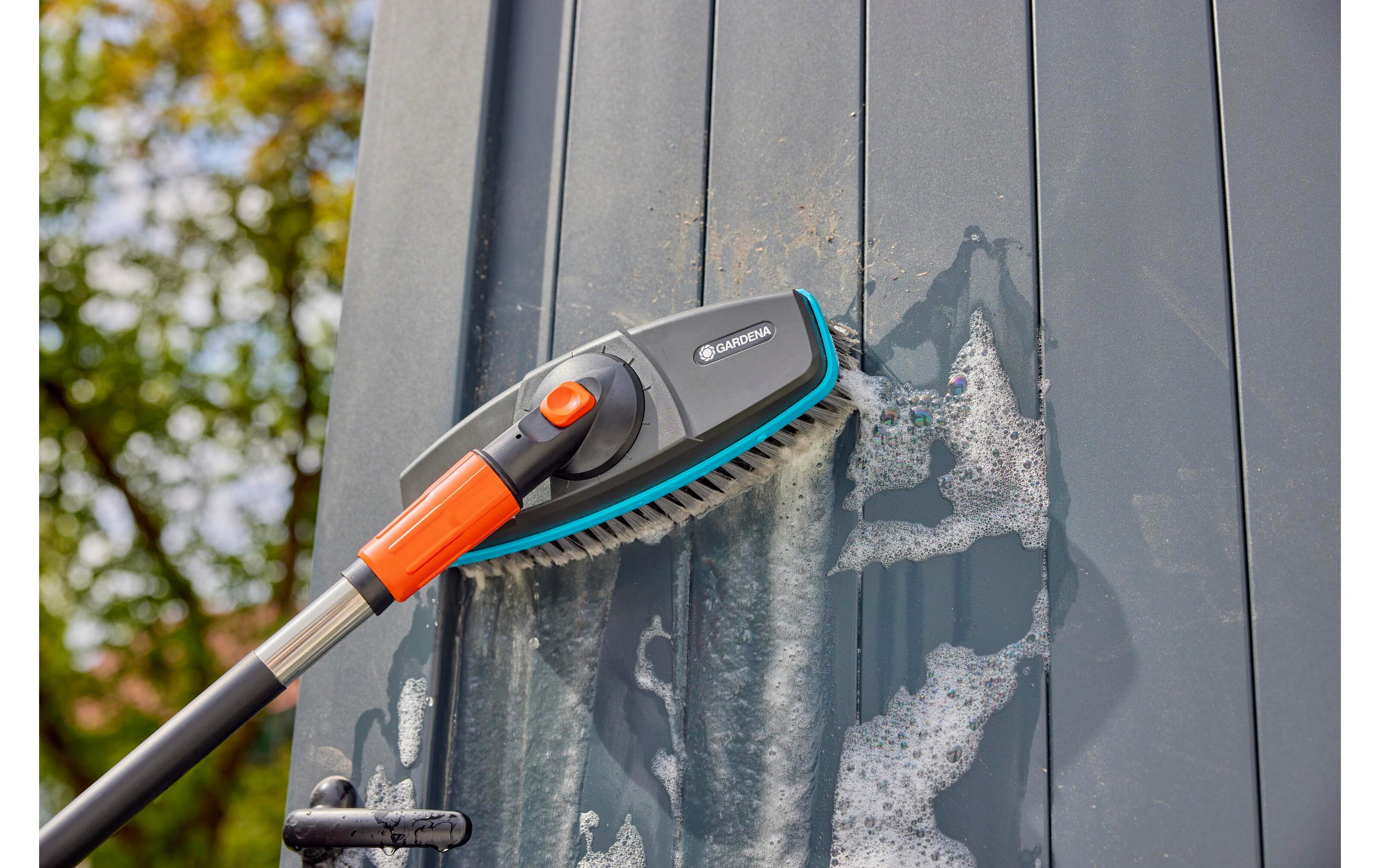 GARDENA Cleansystem Stielbürste soft GARDENA Cleansystem Stielbürste soft