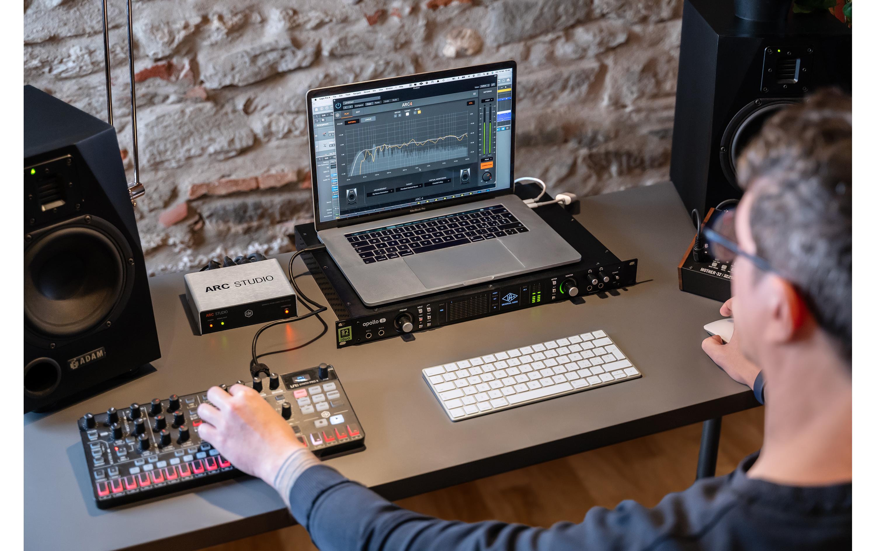 IK Multimedia Raumkorrektursystem ARC Studio IK Multimedia Raumkorrektursystem ARC Studio