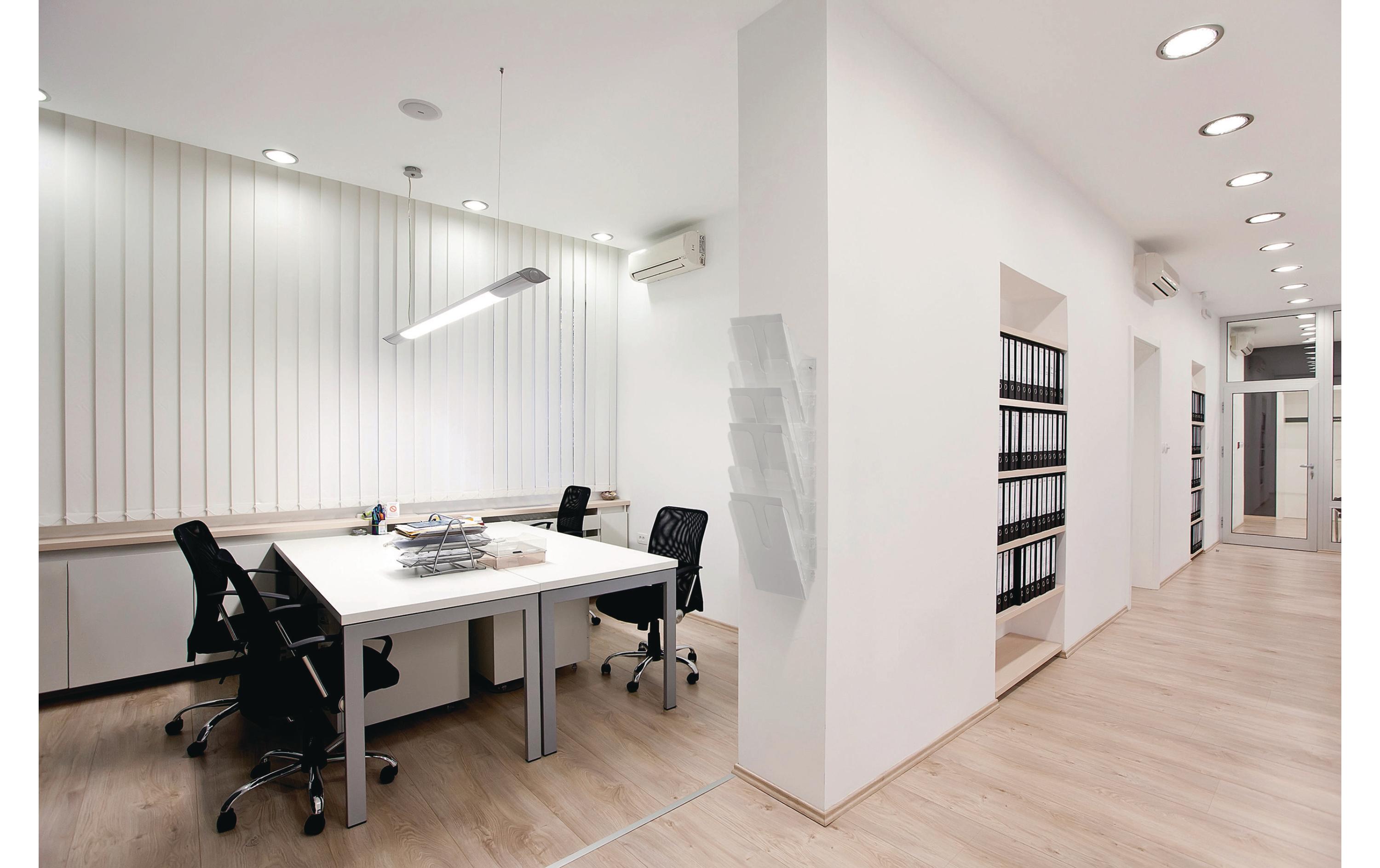 DURABLE Prospektständer Flexiplus 6 A4, Transparent