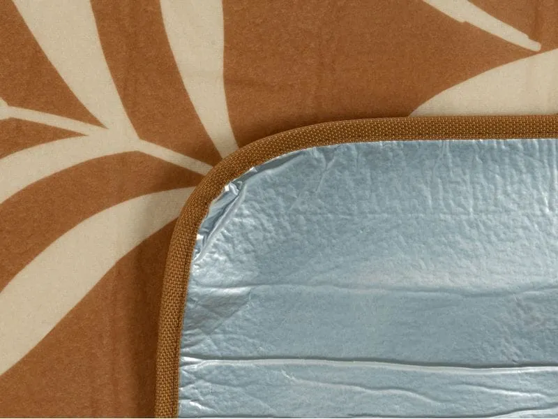 KOOR Picknickdecke Leaves, Braun 135 x 160 cm KOOR Picknickdecke Leaves, Braun 135 x 160 cm