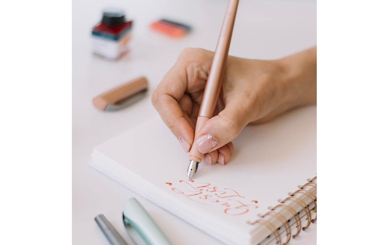 Schneider Kalligraphiefüller Für kreatives Schreiben