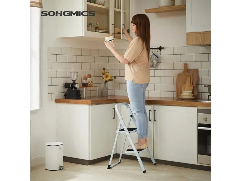 Songmics Klappbare Trittleiter 2 Stufen Songmics Klappbare Trittleiter 2 Stufen
