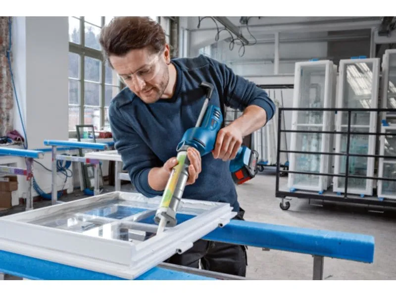 Bosch Professional Akku-Kartuschenpresse PRO Heavy Duty GCG 18V-310 (ohne Akku) Bosch Professional Akku-Kartuschenpresse PRO Heavy Duty GCG 18V-310 (ohne Akku)