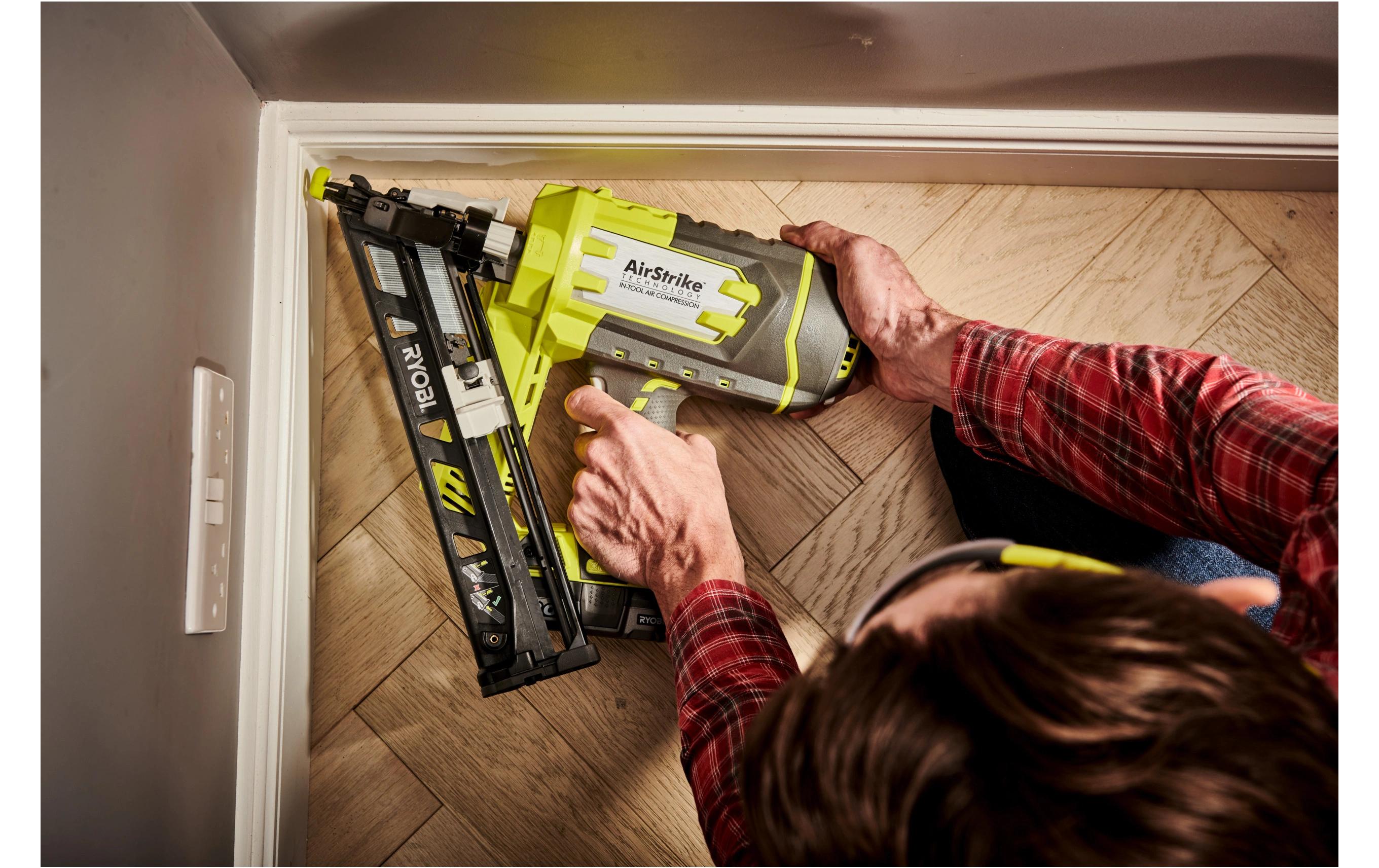 RYOBI Akku-Nagler R15GN18-0