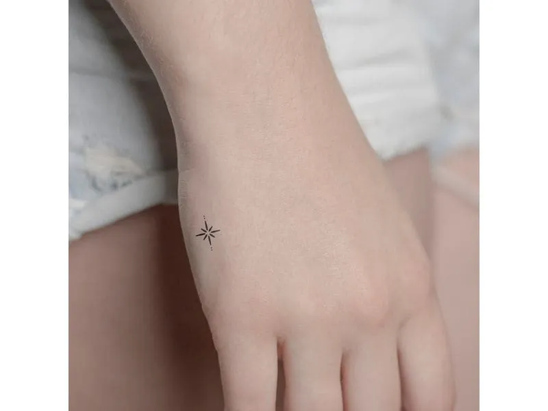 minink Tattoo Sterne und Punkte Grösse: S (1.7 cm x 2.5 cm)