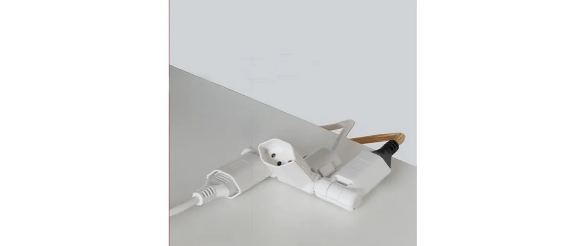 Max Hauri Steckdosenleiste Clip-Clap Line 3x T13, Weiss Max Hauri Steckdosenleiste Clip-Clap Line 3x T13, Weiss