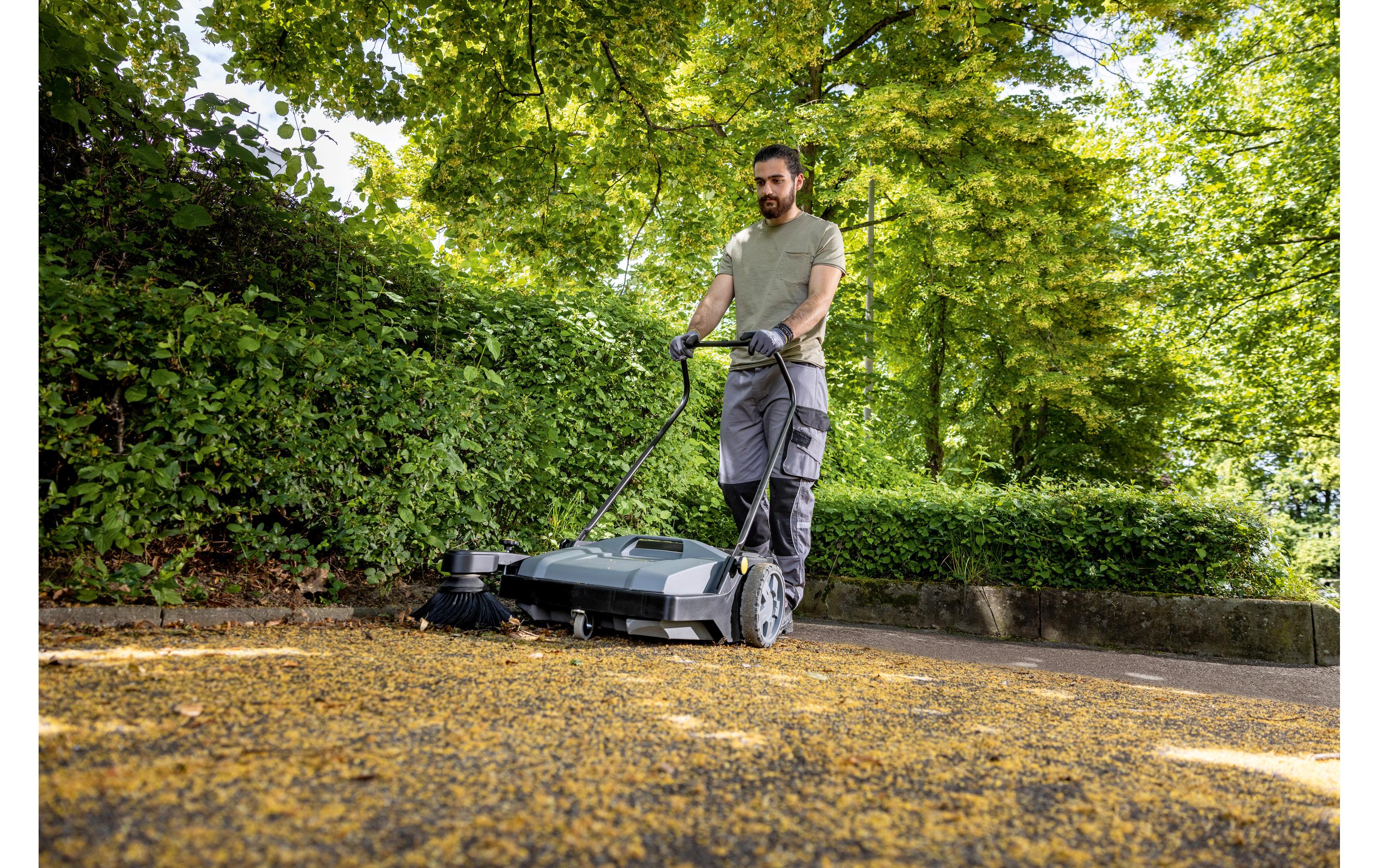 Kärcher Professional Kehrmaschine KM 70/15 C