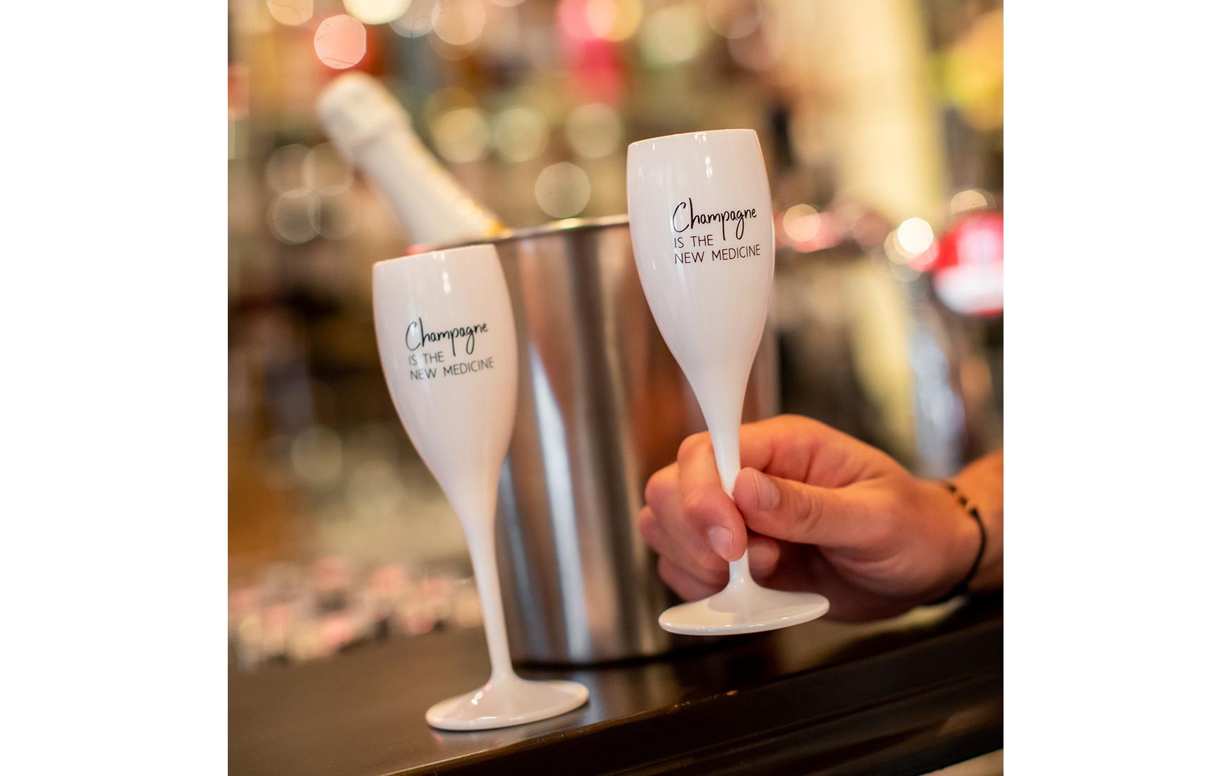 Koziol Sektglas Superglas Champagne is 100 ml, 1 Stück, Weiss