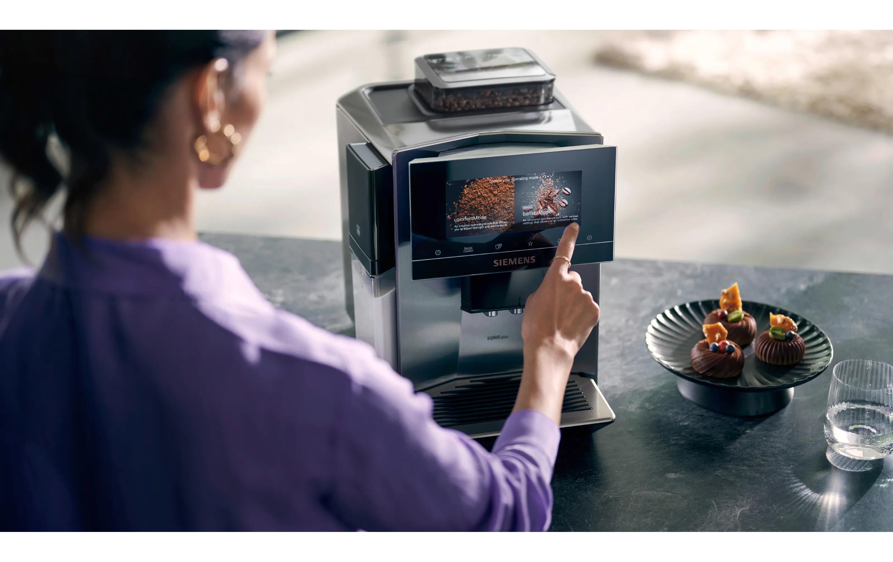 Siemens Kaffeevollautomat EQ900 plus TQ903DZ3 Edelstahl Siemens Kaffeevollautomat EQ900 plus TQ903DZ3 Edelstahl