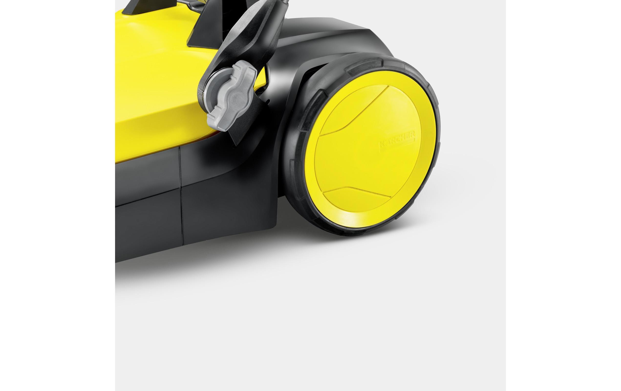 Kärcher Kehrmaschine S 4