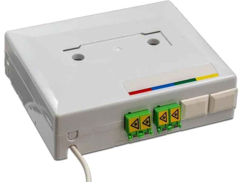 Lightwin FTTH OTO Box 4x LC/APC Kupplungen, Breakoutkabel 30 m
