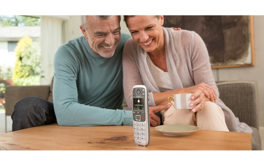 Gigaset Schnurlostelefon E560 Schwarz/Silber Gigaset Schnurlostelefon E560 Schwarz/Silber