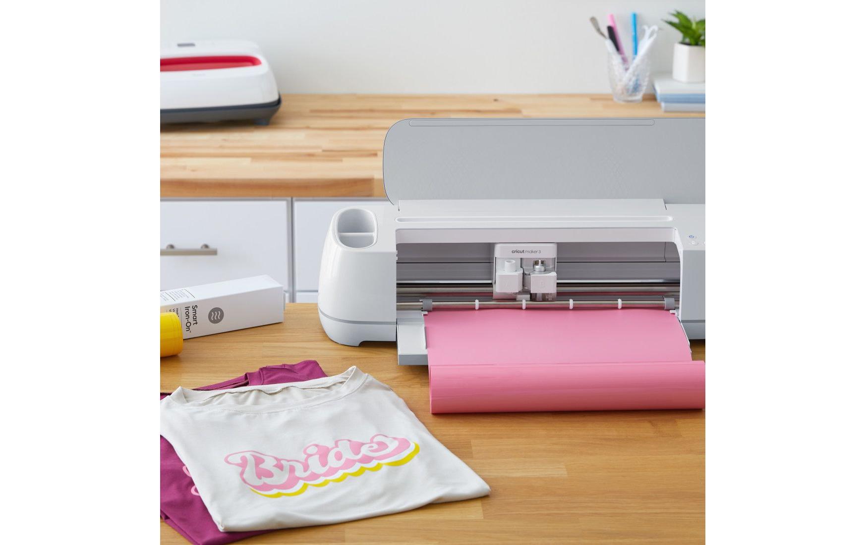 Cricut Aufbügelfolie Smart 33 x 273 cm, 1 Stück, Dunkelblau