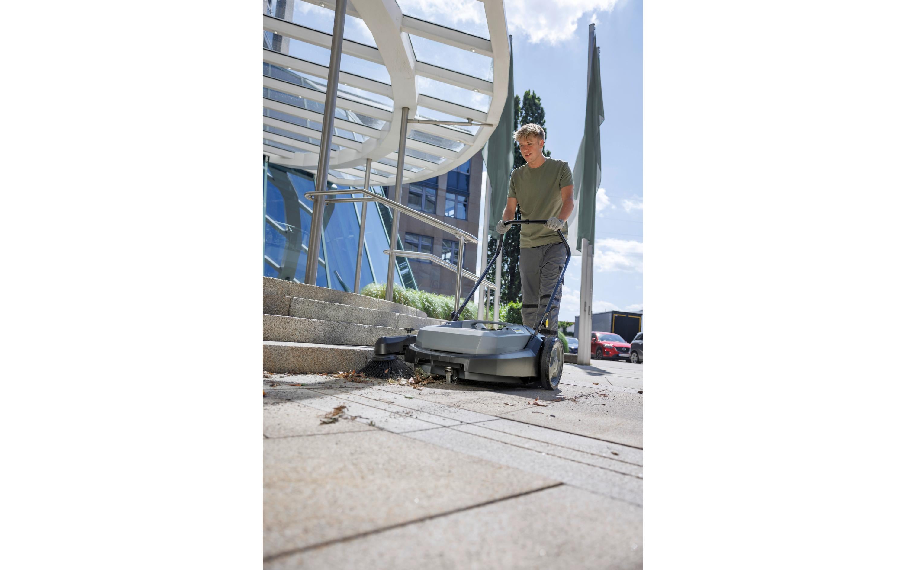 Kärcher Professional Kehrmaschine KM 70/20 C