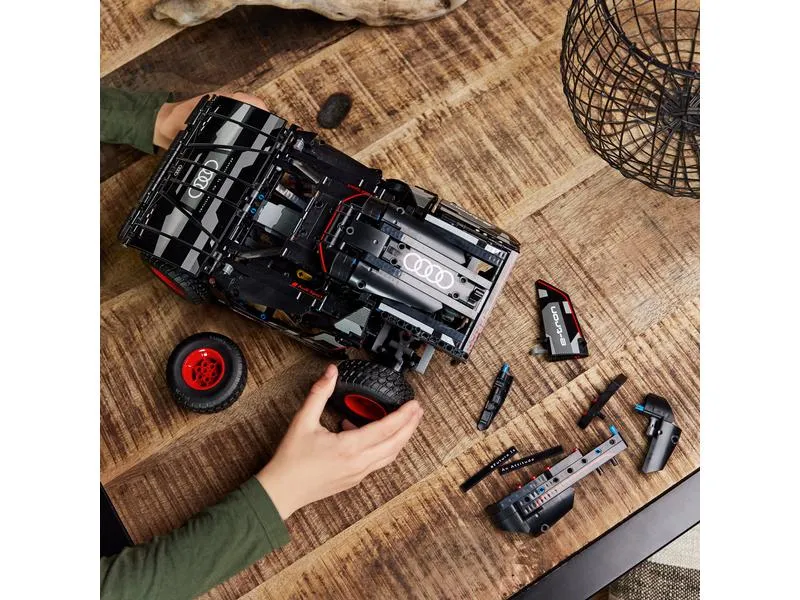 LEGO® Technic Audi RS Q e-tron 42160 LEGO® Technic Audi RS Q e-tron 42160