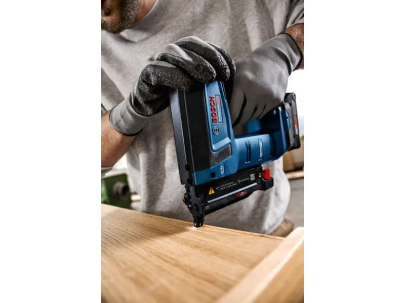 Bosch Professional Akku-Nagler PRO Heavy Duty GNH 18V-35 in L-BOXX (ohne Akku) Bosch Professional Akku-Nagler PRO Heavy Duty GNH 18V-35 in L-BOXX (ohne Akku)