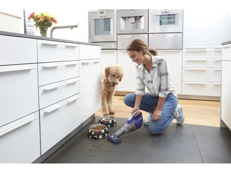 BLACK+DECKER Akku-Handsauger Dustbuster Pet Titanium/Violett BLACK+DECKER Akku-Handsauger Dustbuster Pet Titanium/Violett