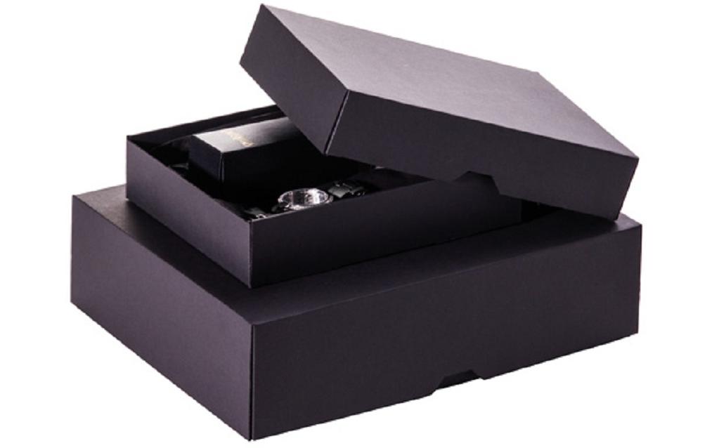 Brieger Versandkarton Ligne Noire 425 x 301 x 120 mm, Schwarz