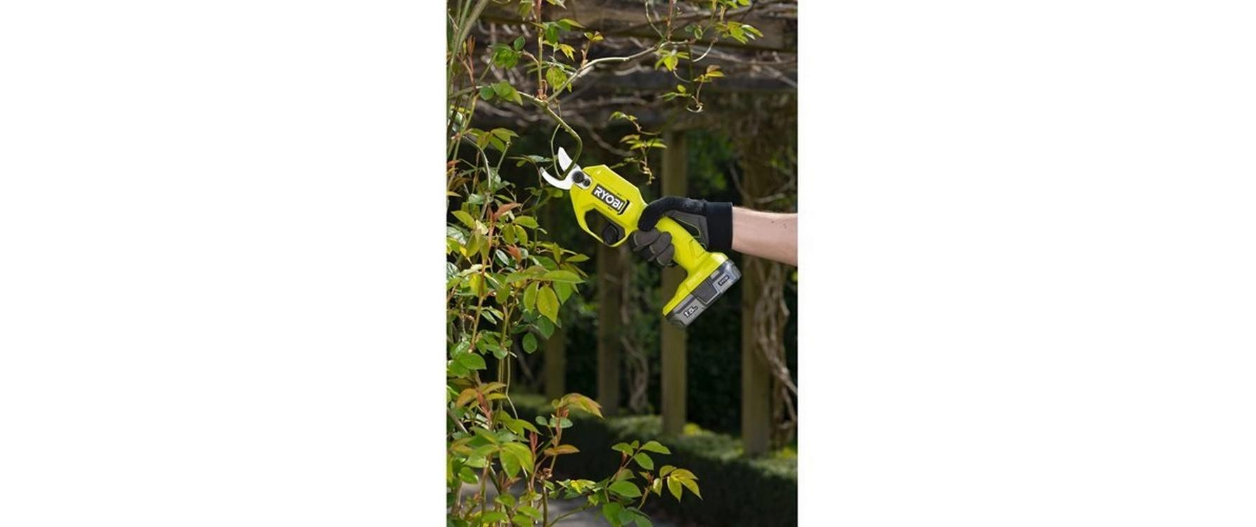 RYOBI Akku-Gartenschere RY18SCA-0