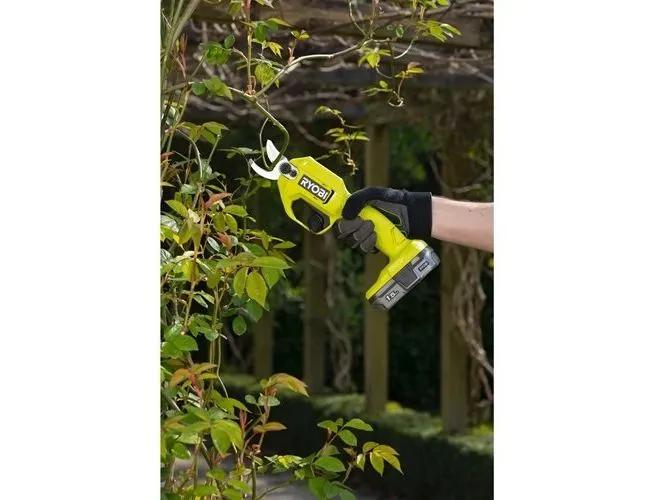 RYOBI Akku-Gartenschere RY18SCA-0 RYOBI Akku-Gartenschere RY18SCA-0