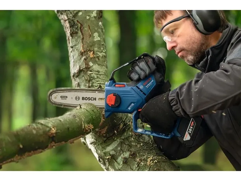 Bosch Professional Akku-Kettensäge GKE 18V-20