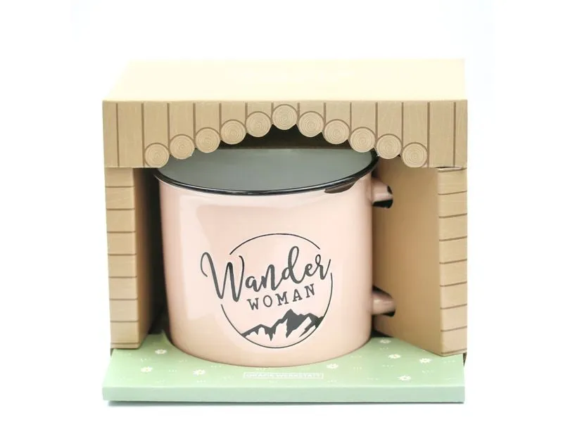 Grafik Werkstatt Vintage Becher Bergglück, Wanderwoman